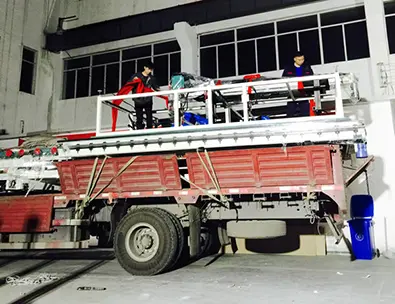 Glass cutting machine