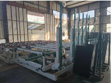 Glass Cutting Machine With Automatic Glass Loading