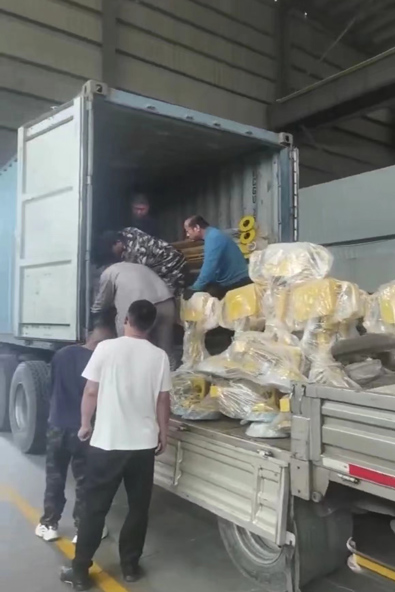 Electric upper and lower boom