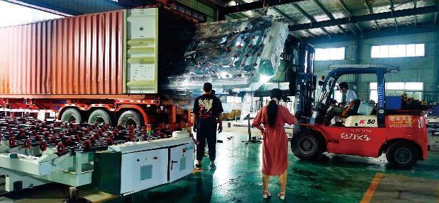 Stained CNC Glass Cutting Machine Stained CNC Glass Cutting Machine